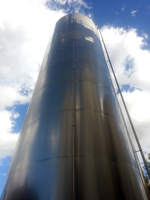 200 cubic metres stainless steel tank