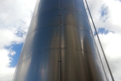 200 cubic metres stainless steel tank