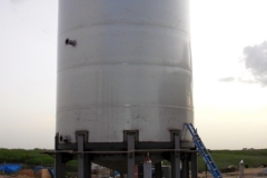 250 cubic metres stainless steel tank 250 with legs (Dominican Republic)